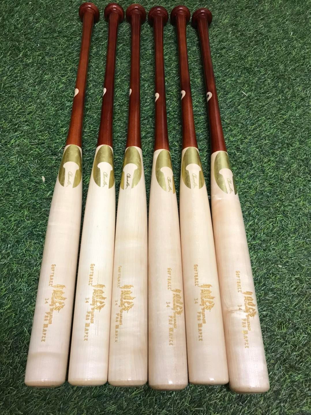 錢德勒... - King of wood bat 錢德勒C H A N D L E R蝙蝠棒in SambatTaiwan | Facebook