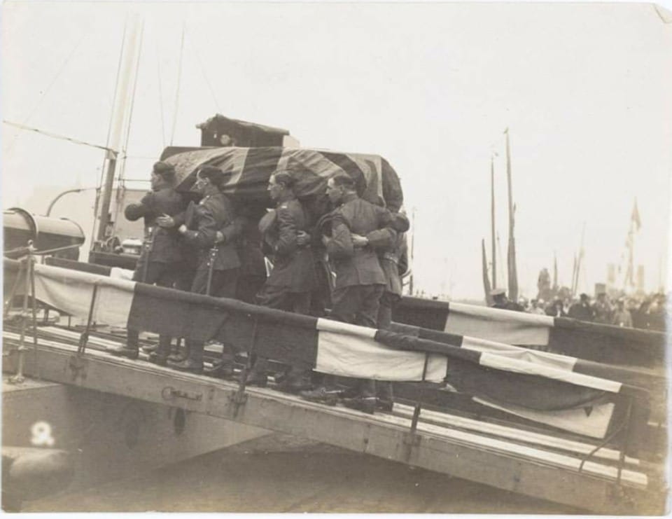 7 Regiment RLC - 100 years ago in 1920, the body of the... | Facebook