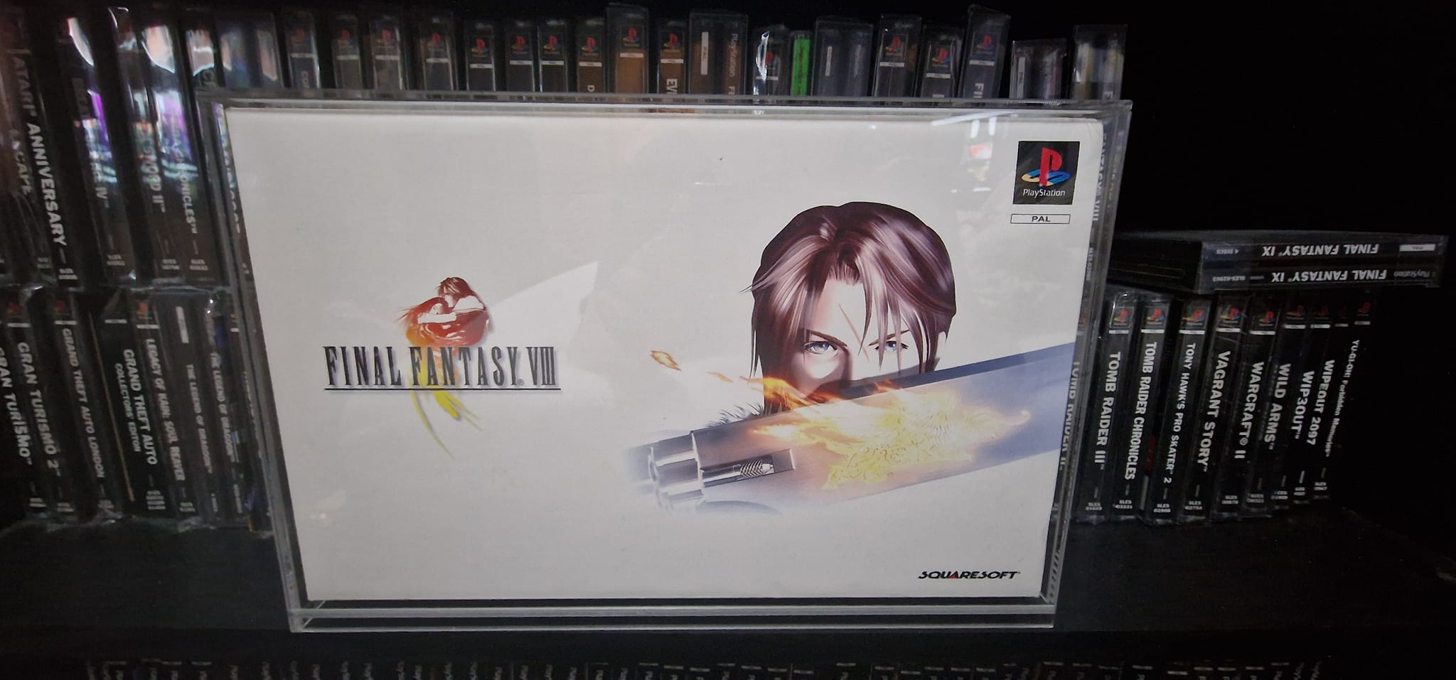 My FF8 case doesn't hold the discs so I ordered a new 4 disc CD