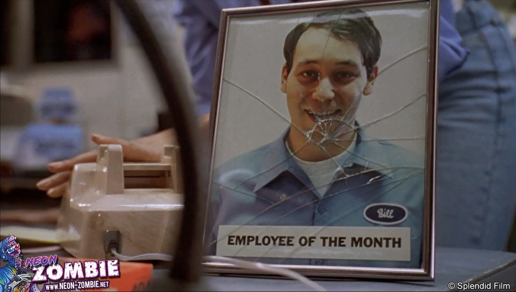 Neon Zombie - Sam Raimi, der Mitarbeiter des Monats. Man... | Facebook