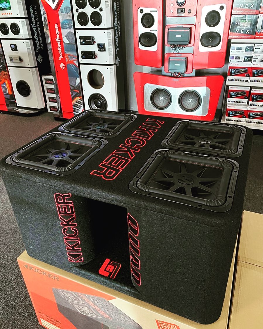 Kicker L7T dual 8” flat 🛻 enclosure $850. TTD @jdmmaster_tt