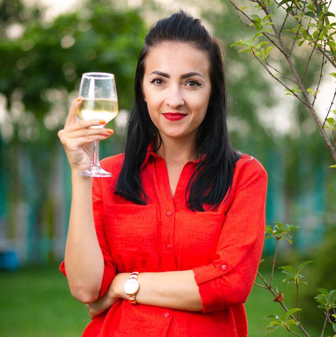 Geanina - Cu zambete, cu voiosie, va urez LA MULTI ANI in noul an! Cate ...