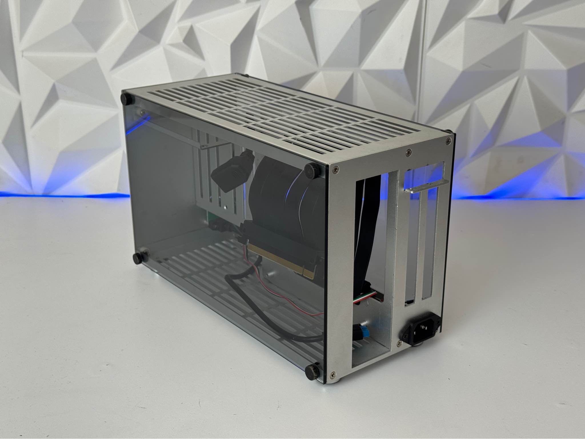 ประมูลเคส ITX นอก พร้อมสาย Riser - Computer Cases - Amphoe Nong Phai ...