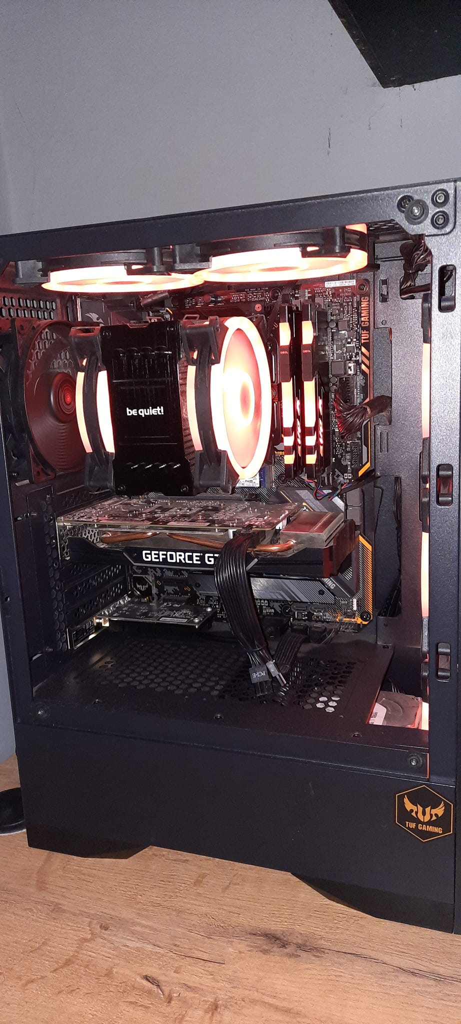 Cpu : i5-11400 Mainboard : Asus TUF gaming B560M Plus Ram : 16GB