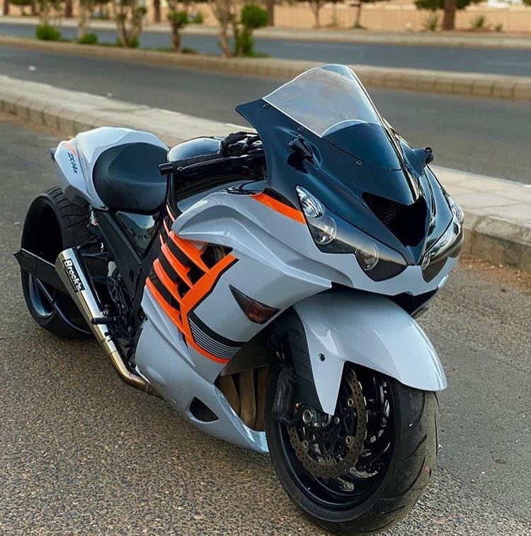 Yes or No - to this highly polished, purple ZX-11 😮