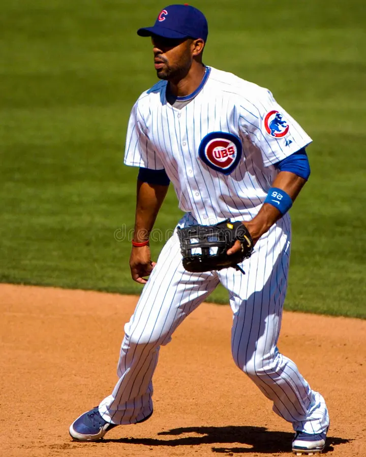 Derrek Lee's 2005 season stats and achievements with Chicago Cubs