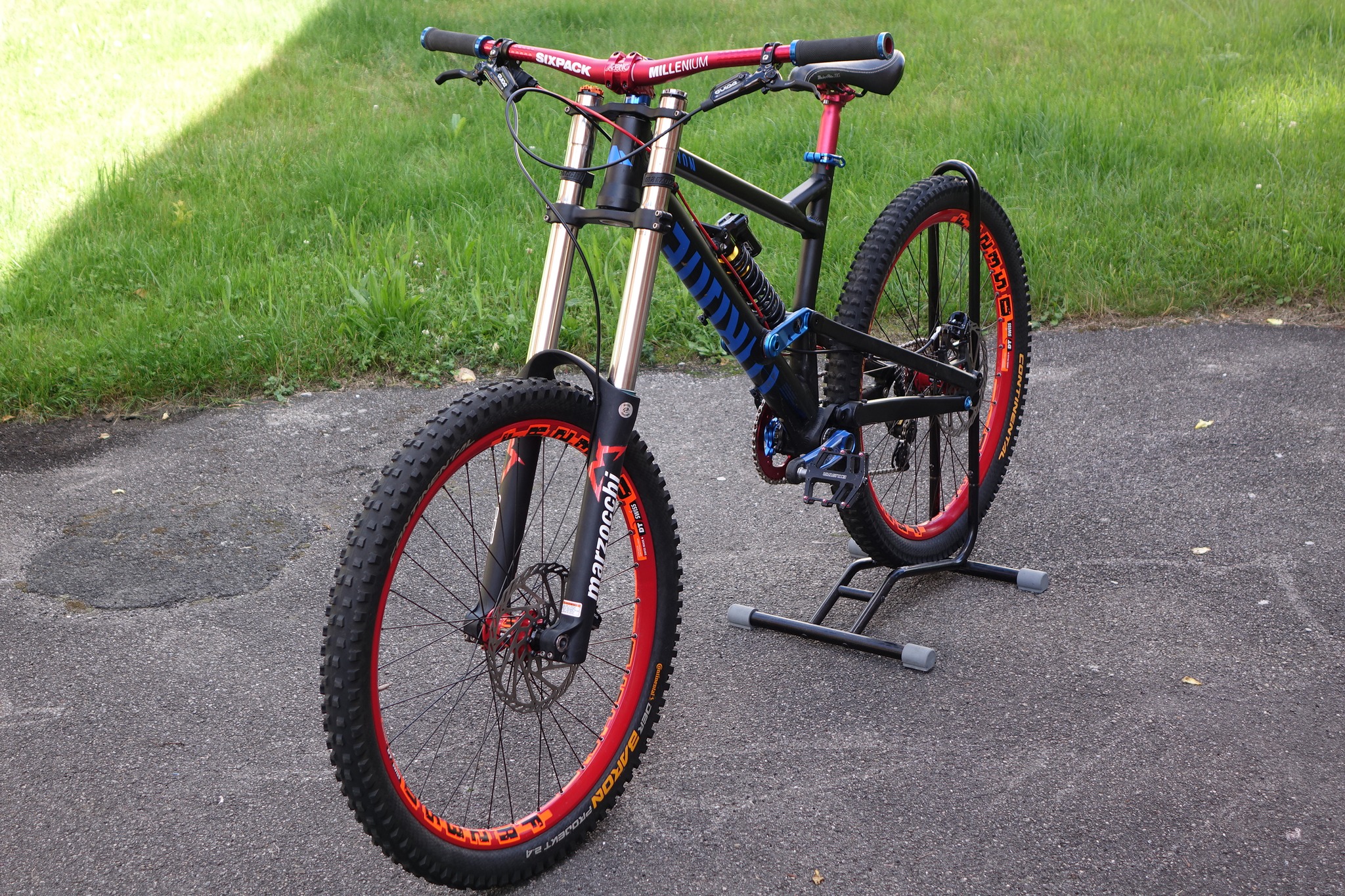 Canyon Torque from 2011 aN SIXPACK MILLENILM 時は NMME NOX 1 路