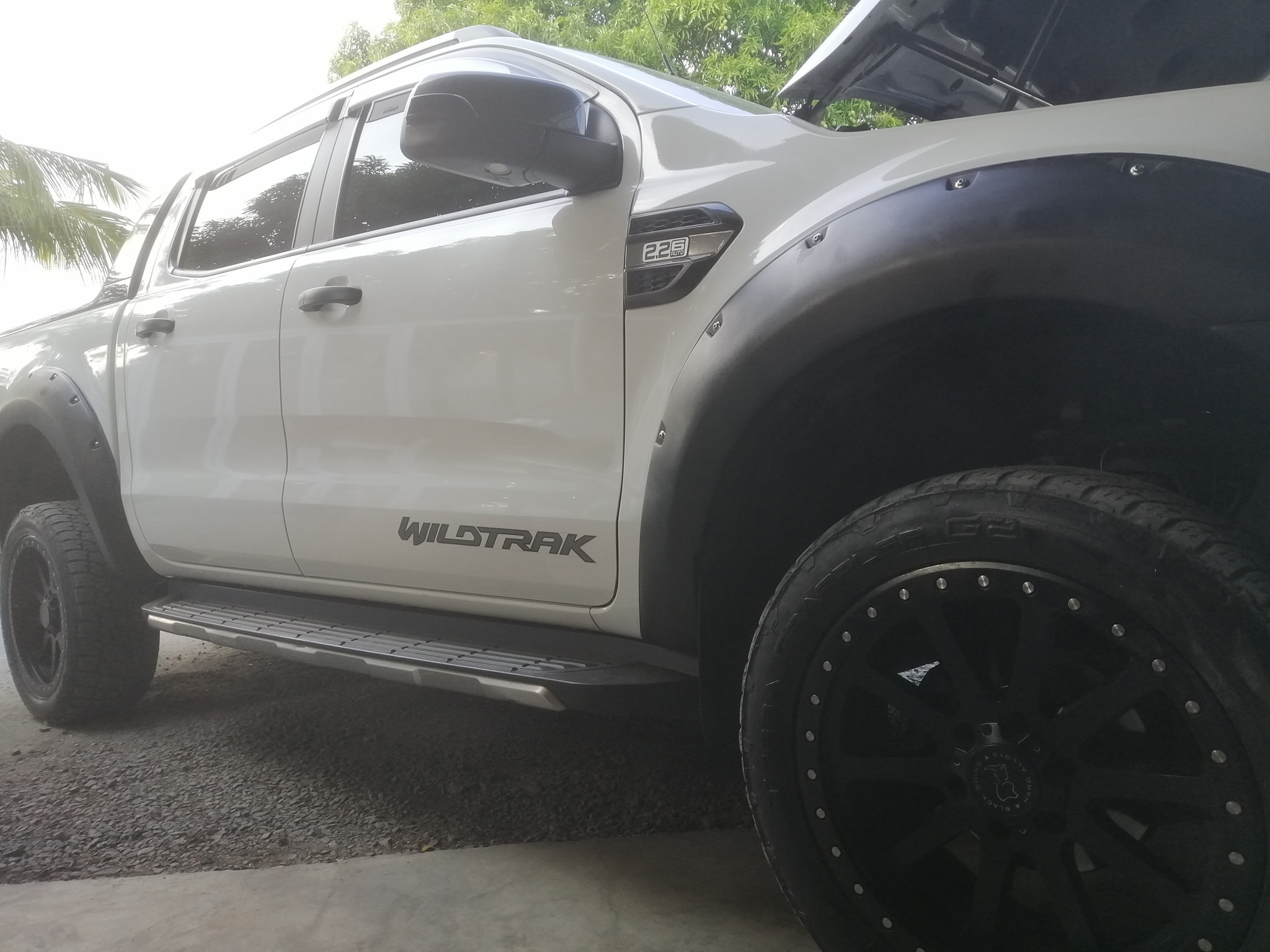 RC Customs - 2inch Body Lift on this Ford Ranger Wildtrak🤘...