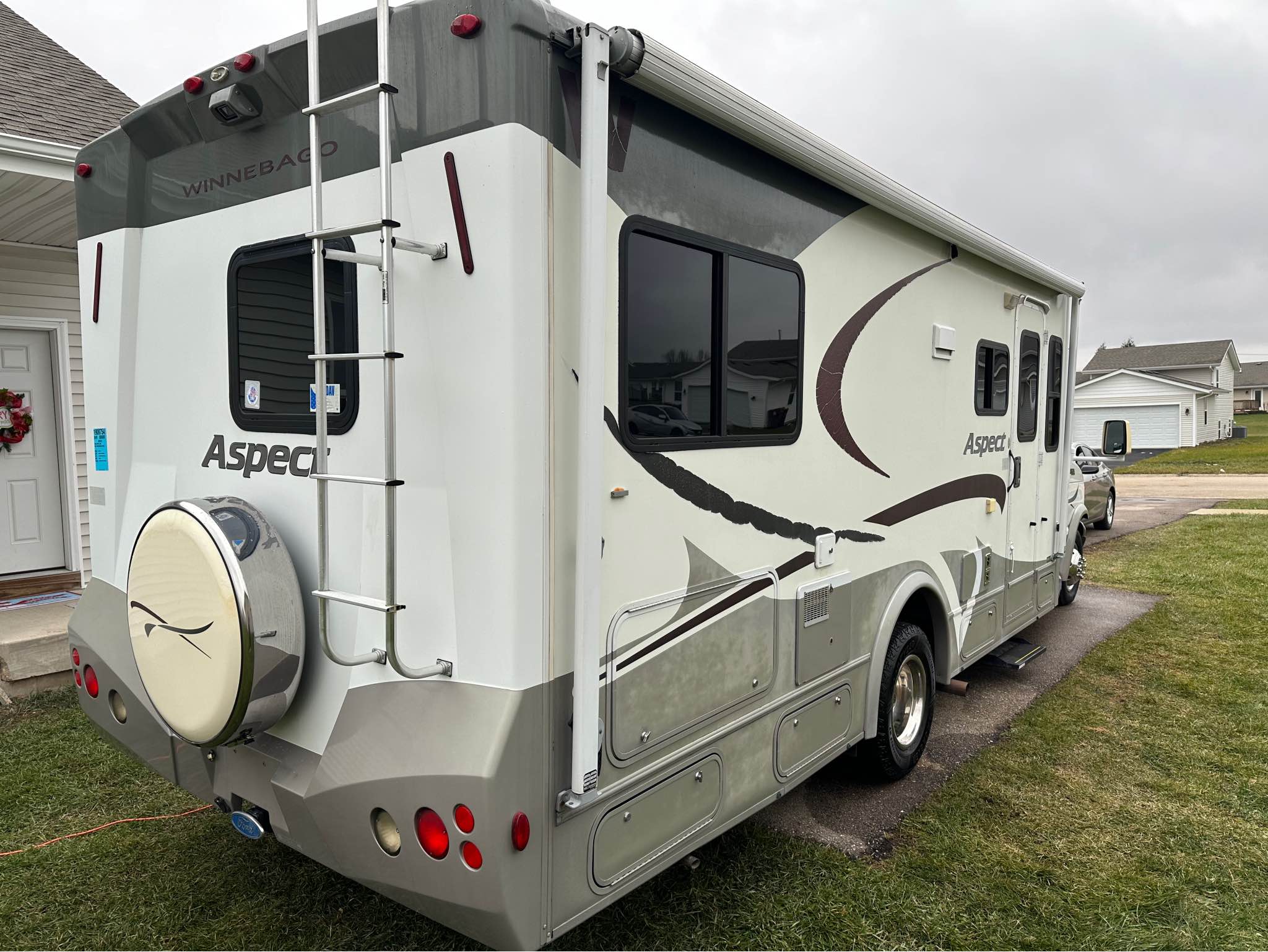2005 Winnebago Aspect 26ft B plus with slide - RVs & Campers ...