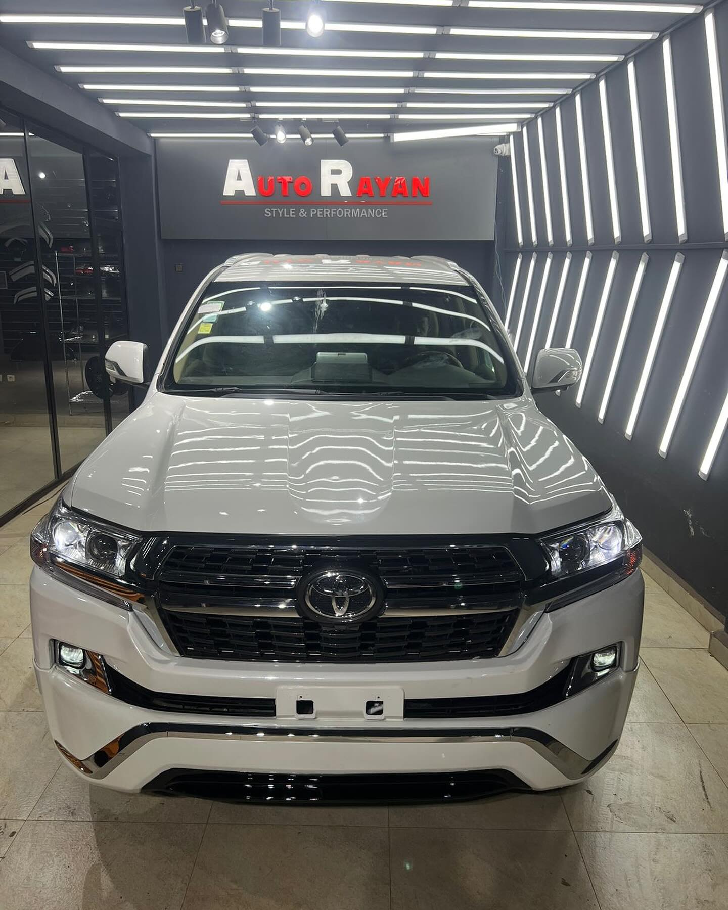 Autorayan223 - Land cruisseur 2010 modifier full body kit...
