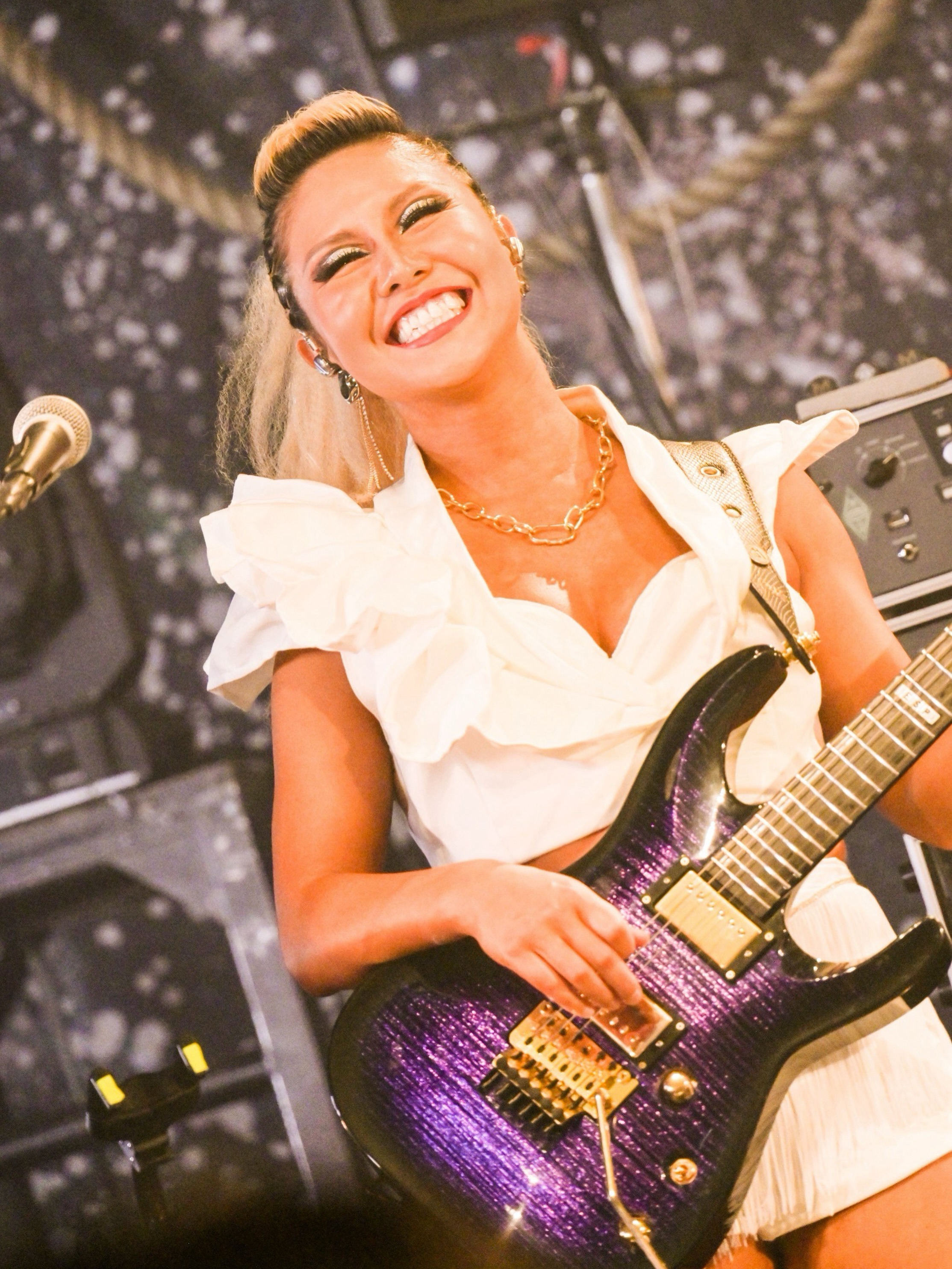 LOVEBITES midoriタペストリー Midori Tatematsu 🎸🎶🎵🎶❤️‍🔥 LOVEBITES 💓 LOVEBITES France