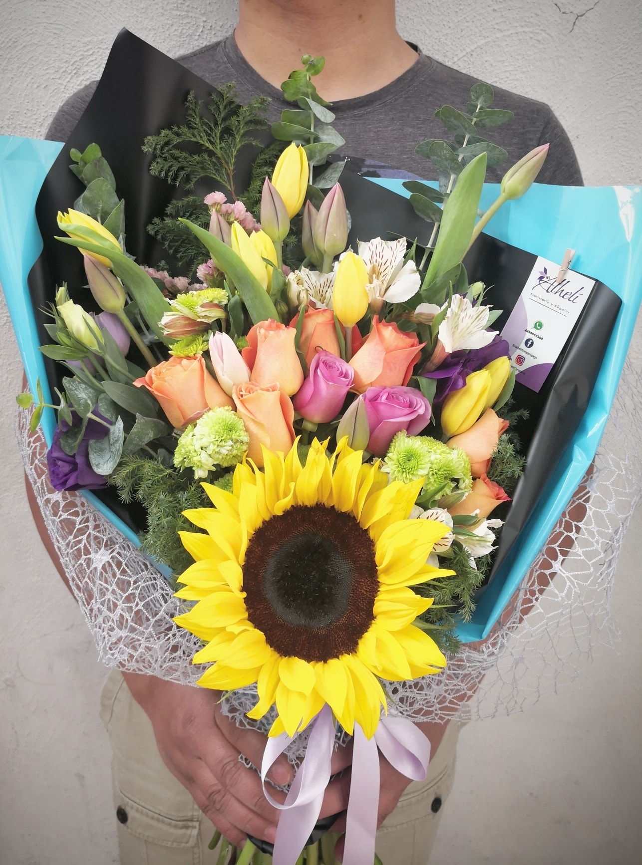 💐 Mega Ramo Tulipanes 💐... - Alheli Floristería & Regalos | Facebook