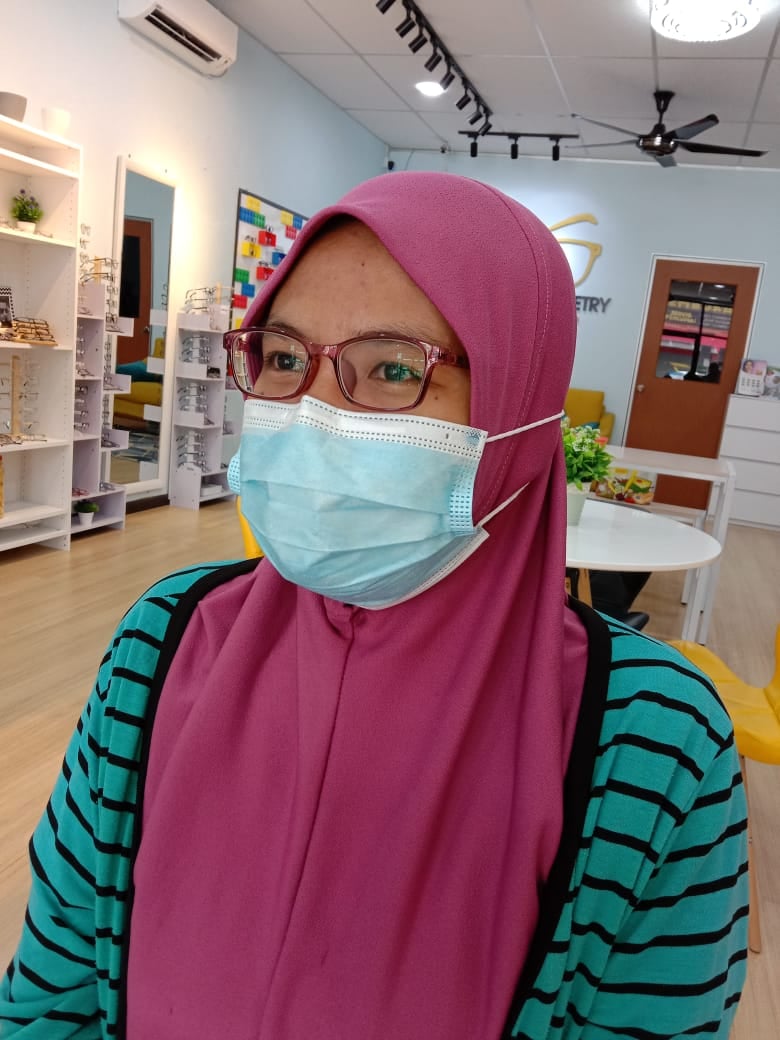 Warna Bingkai Ladies Macam Ni Ada Yang... - Rafeeq Optometry | Facebook