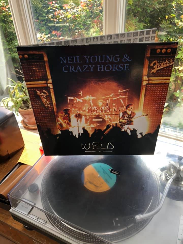 Neil Young + Crazy Horse - Weld this is my favorite neil young album