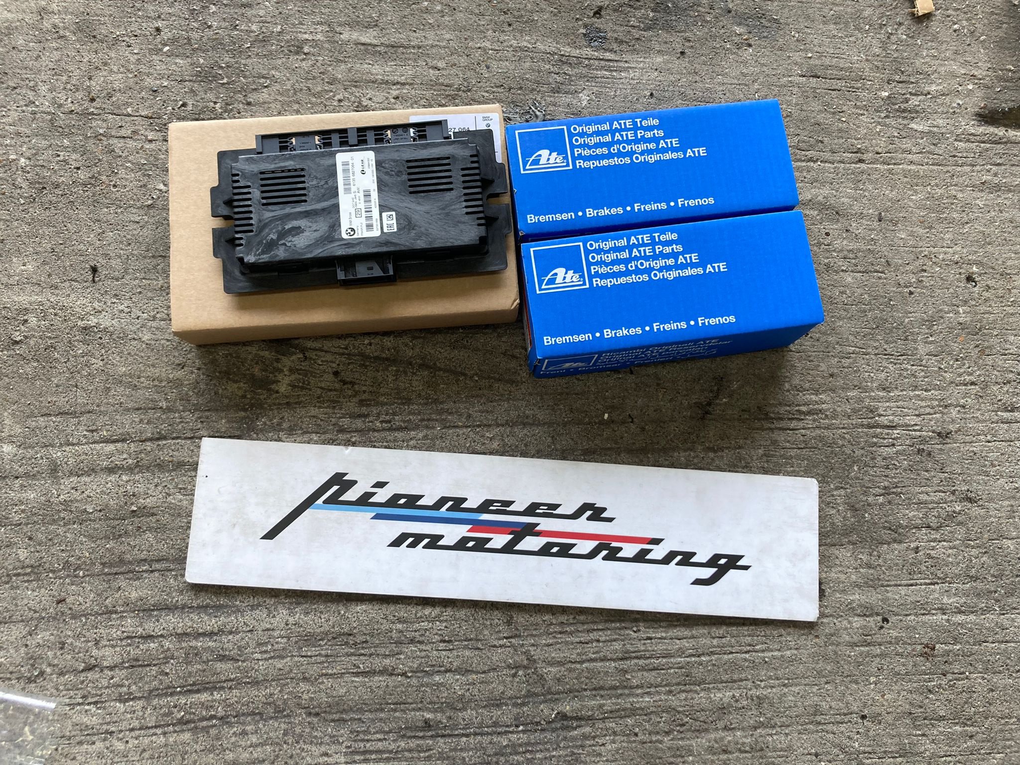 今次既主角係2010年E90 323i, 更換FRM Module及Abs... - Pioneer Motoring