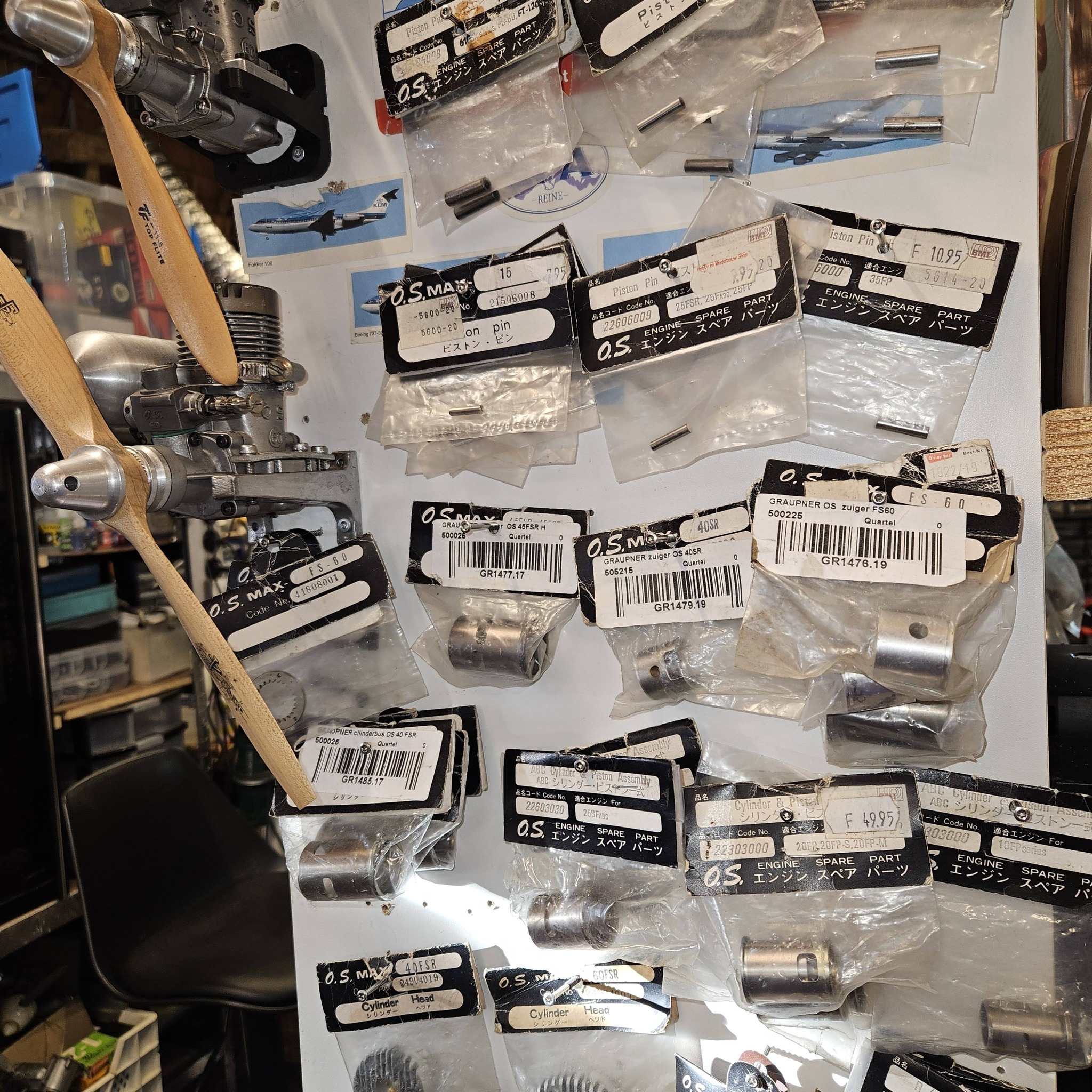 いいい I received a large shipment of old-school OS Max parts. If you're