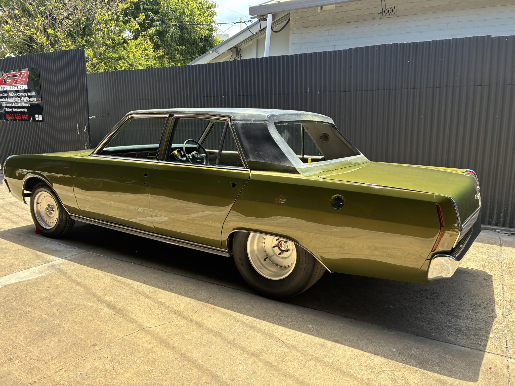 Chrysler - 1973 VJ Valiant Hardtop 🪙 | Facebook
