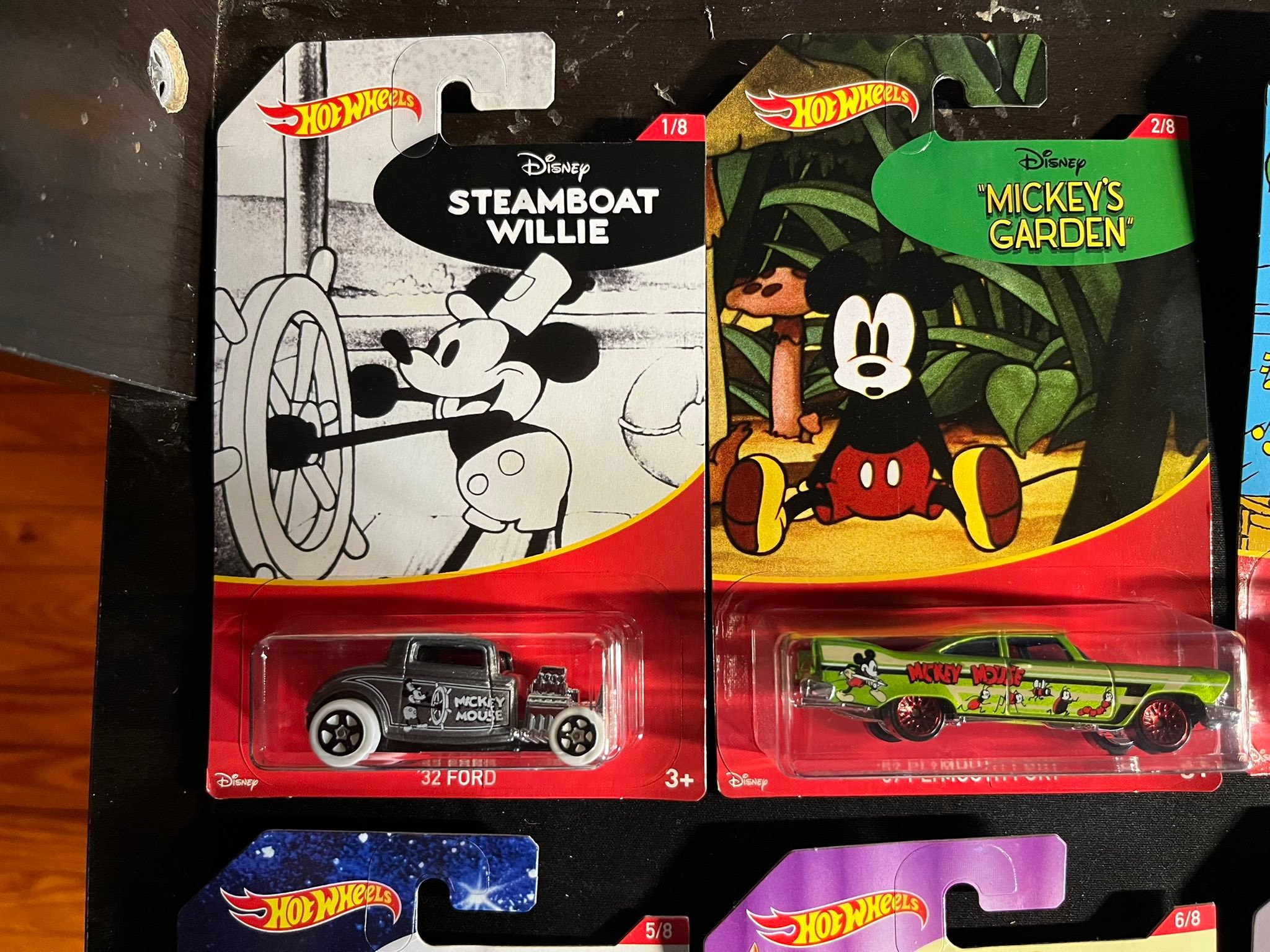 Hot Wheels Mickey Mouse Character Car - 1:64 Scale Die-Cast Vehicle, Collectible Toy Car
