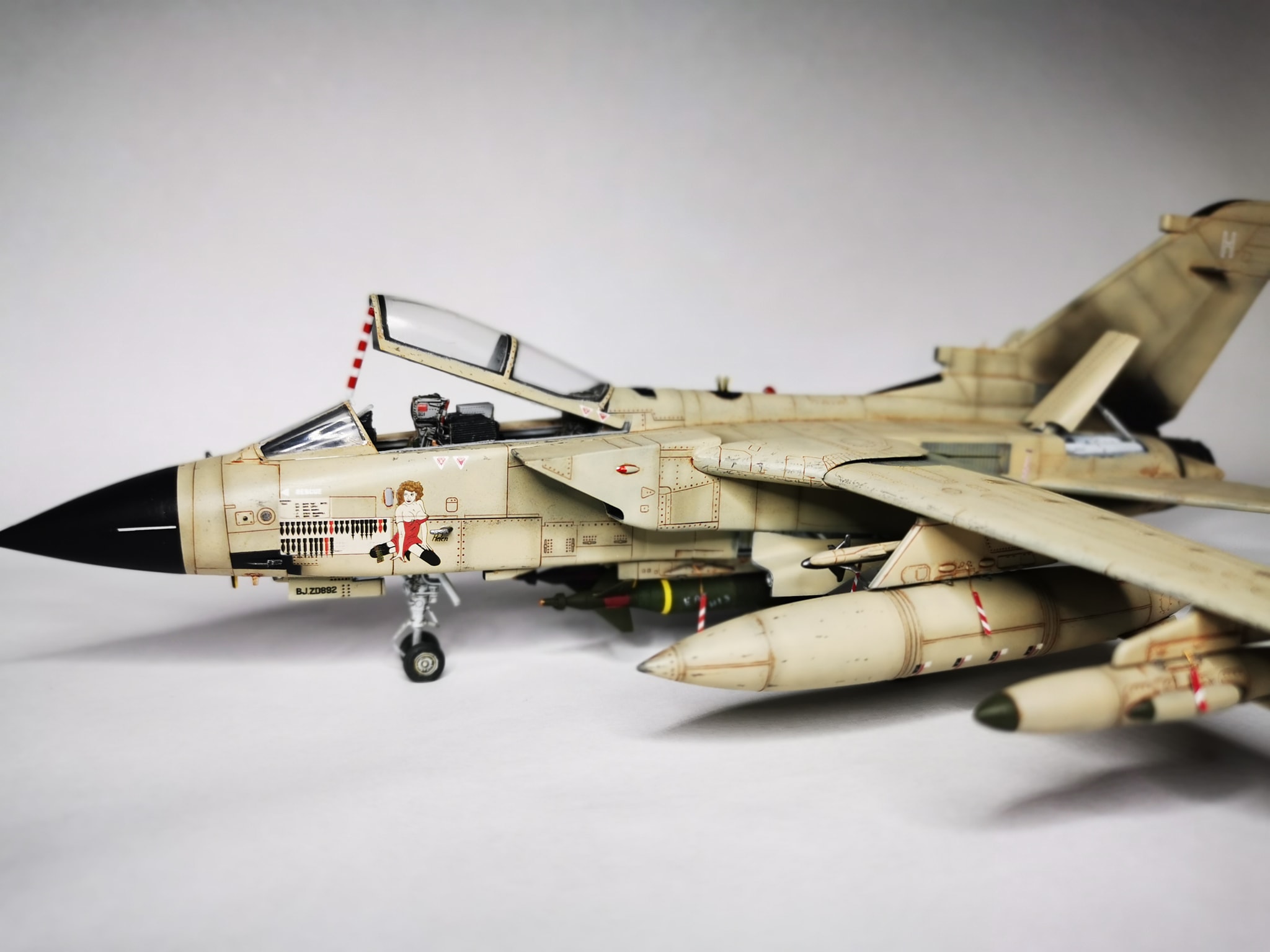 Building 1/72 'Desert Babes' Tornado models with Eduard kit