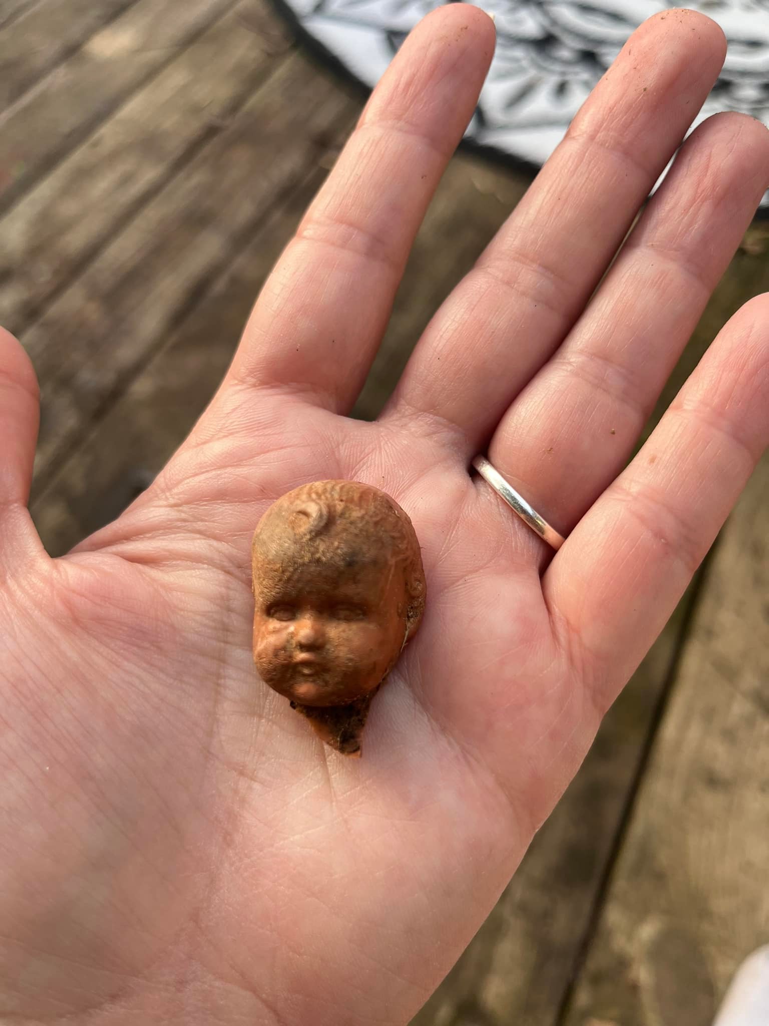 【中古】 spunky doll/ She buried my head Tiny doll head found buried in yard