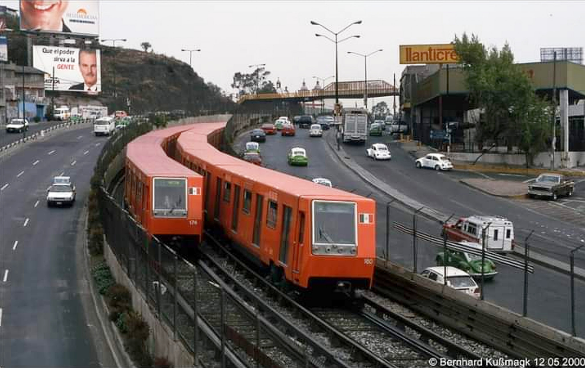 Metrofilia México - La linea 5 en el año 2000. En imagen, se aprecian ...
