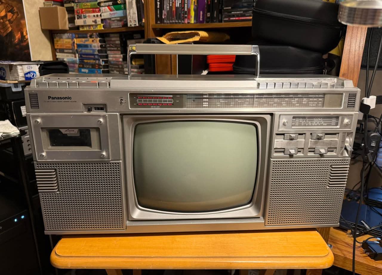 What is a Panasonic Strada TU-DTX600 device?