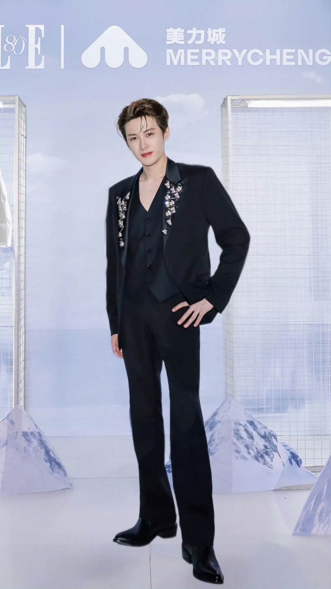 完全生産限定 THE SQUARE “THE BOX” Wu Jiacheng has booked a musical! 🎭 He'll play Gabe in a new