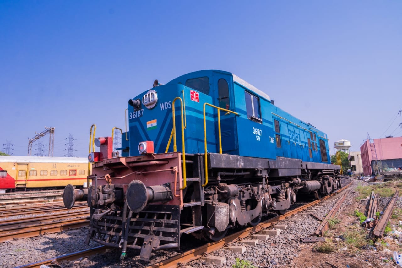 FOR YOU TO SEE ! ( Ambar... - Indian Railways - Unofficial