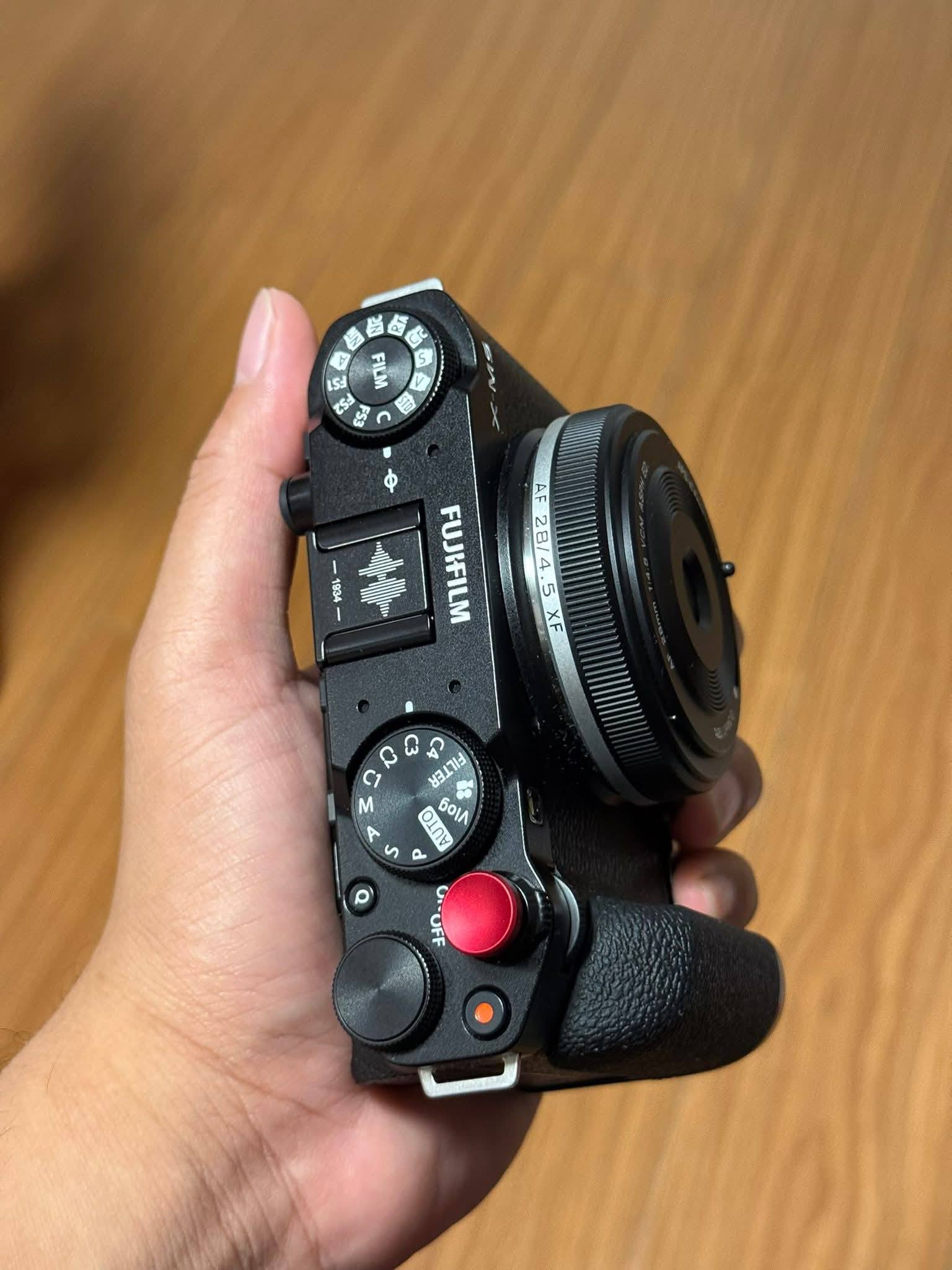Viltrox 28mm f4.5 lens for Fujifilm X-M5
