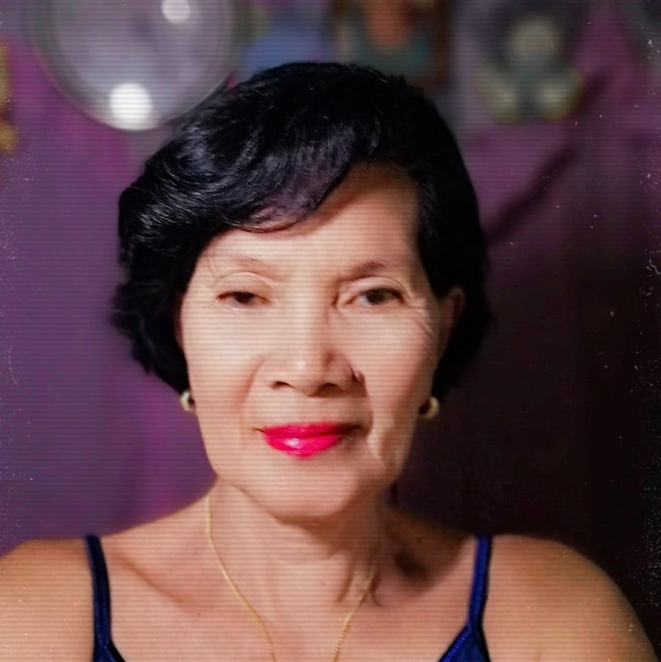 Nelia Flores
