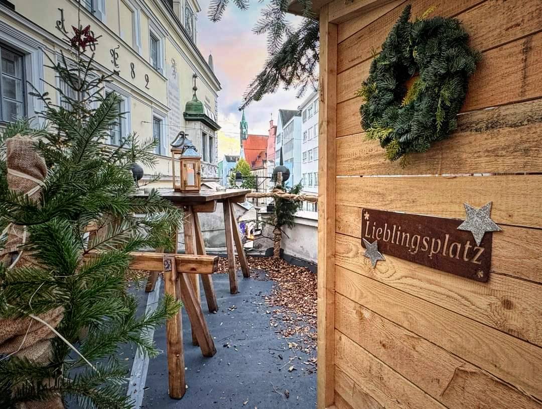Rofail - Strolling along the enchanting Weißenburger Straße, Nuremberg ...