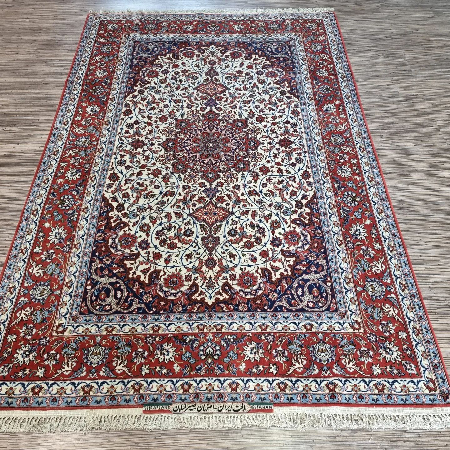Wir kaufen aller Art von Orientteppiche. #ankauf #haushaltauflösung #stuttgart #münchen #Antiquitäten #erbe #Augsburg #Deutschland #entrümpelung #ebaykleinanzeigen #ebay #erding #tübingen #rottweil #rotenburg #Frankfurt #Hamburg #ankauf-orientteppich