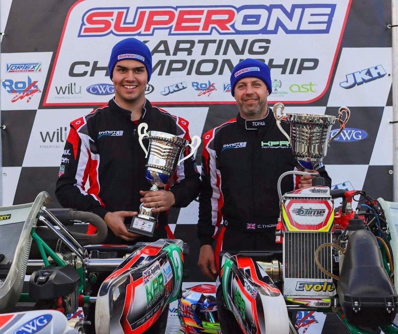 🔴⚫️⚪️🟡 🏆 DOUBLE SUPER 1 CHAMPIONS &... - Time Racing Engines