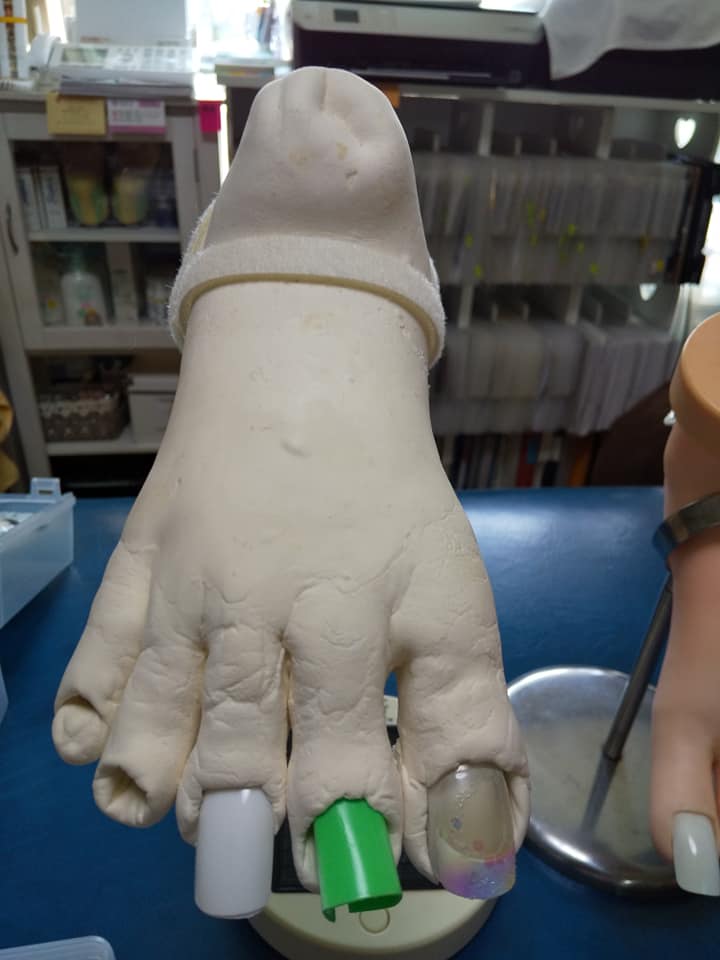 メディカルフットケア 足救