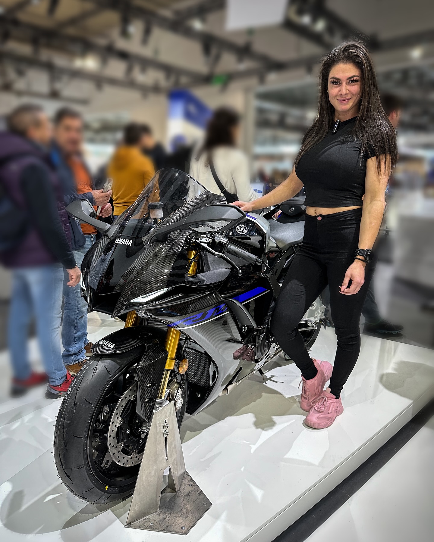 Perfect wife ❤️ @yulyyyana . #motorcycle #motorcycles #bike