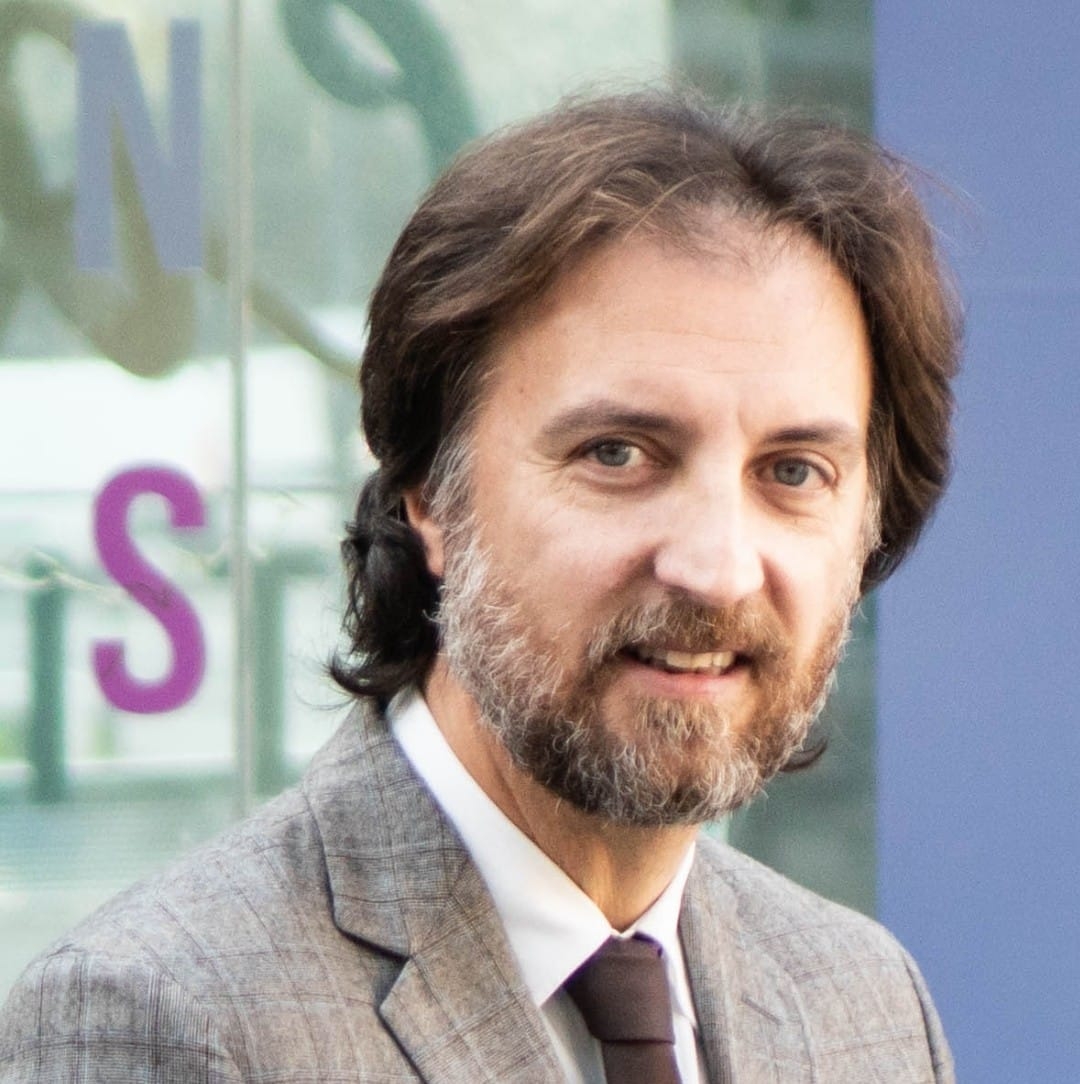 Scrivi Roberto Ruggieri
