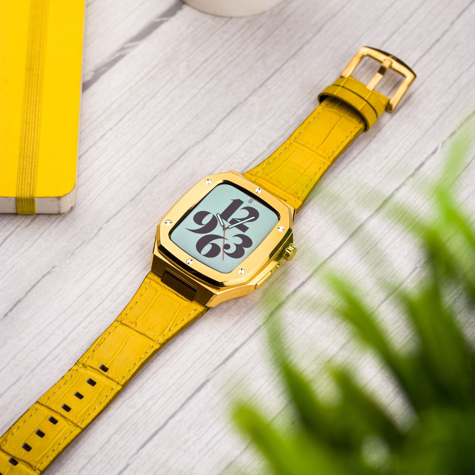 Our 44MM Classic Apple Watch case “CL44” is available in the 