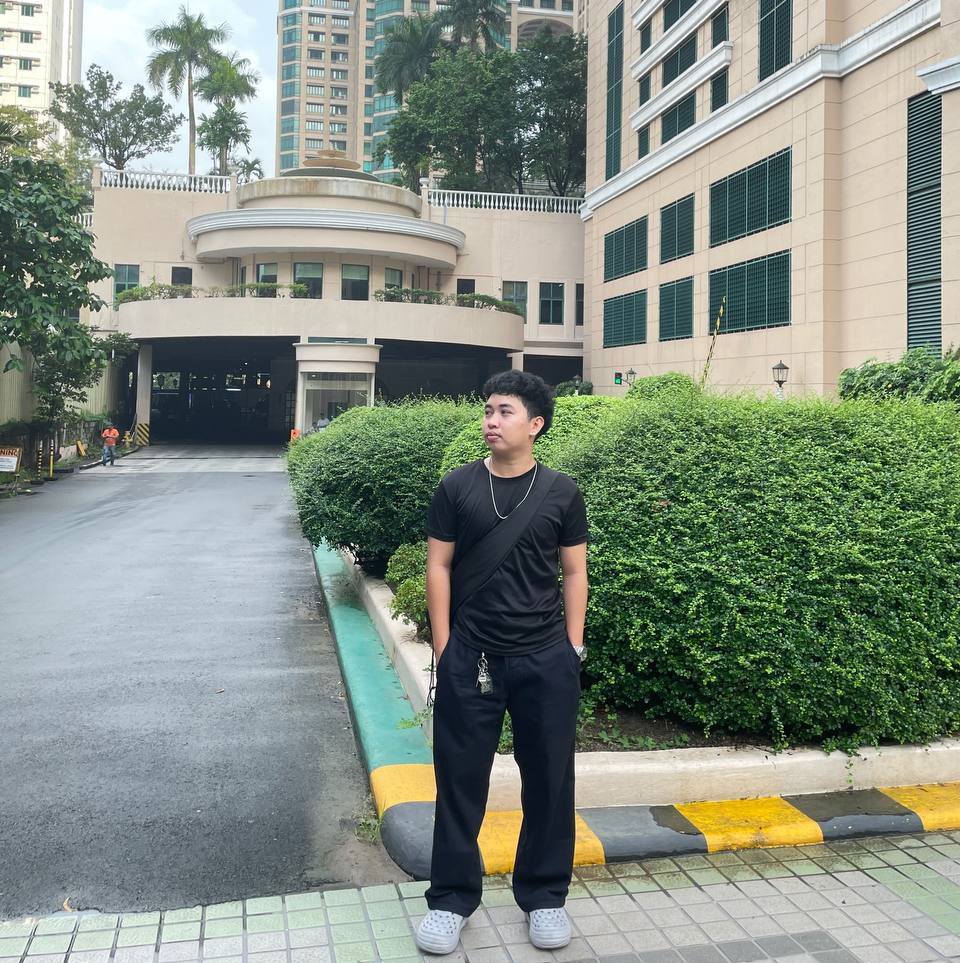 Allan Dela Rama Jr.