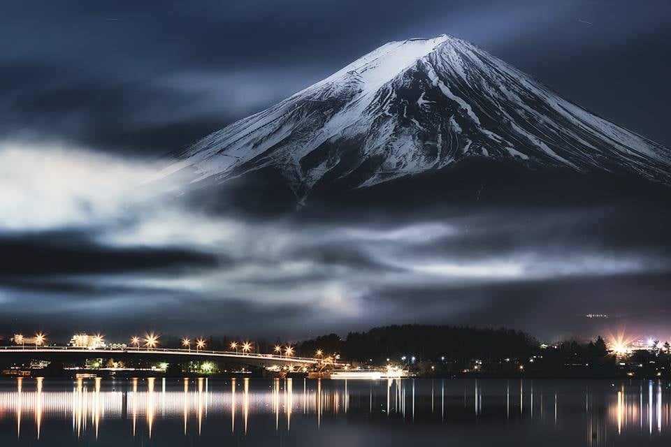 Mount Fuji in autumn from Lake Kawaguchi in Yamanashi Prefecture