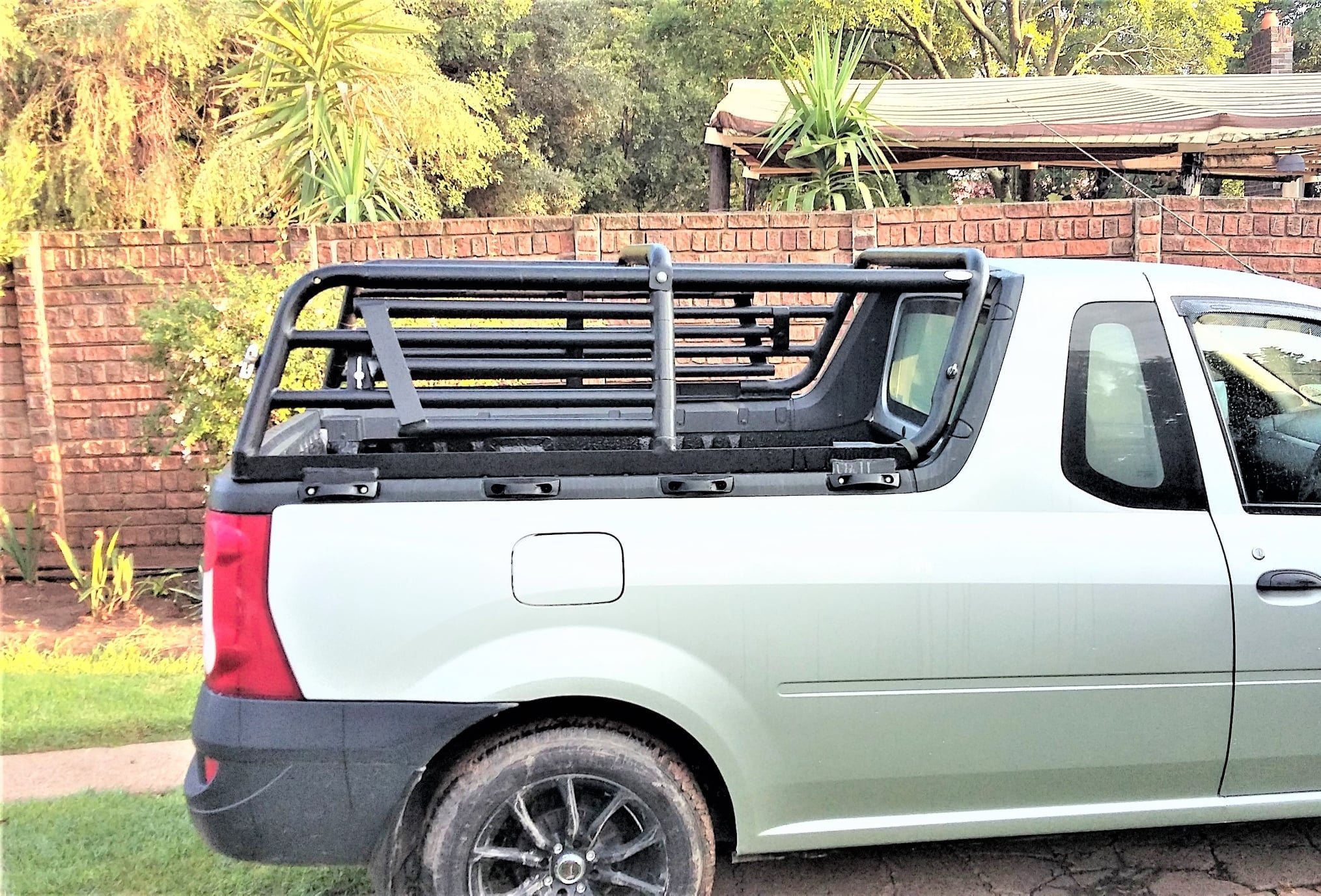 NISSAN NP 200 RAILS IF U... - Dirttrax 4x4 Adventure Centre