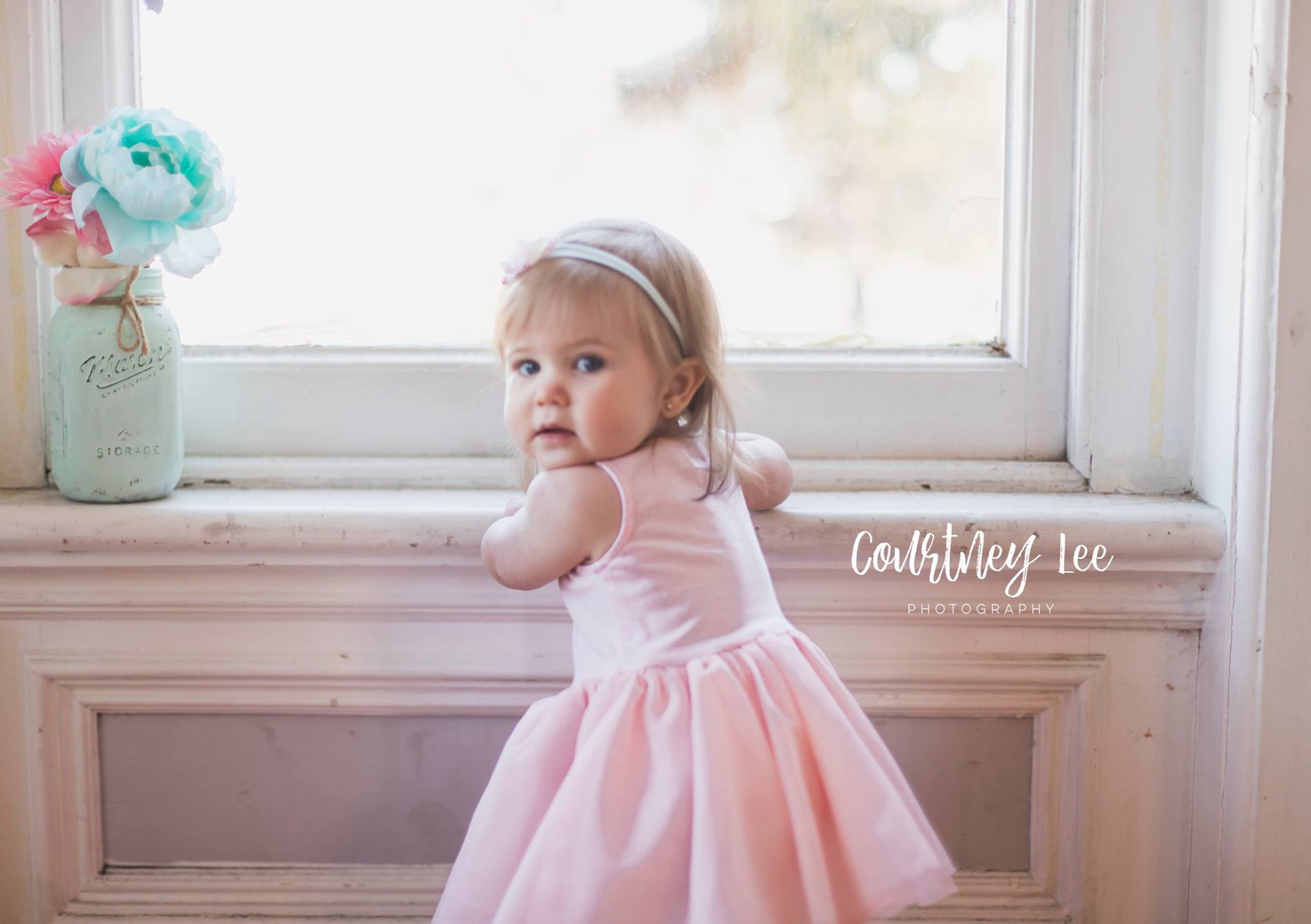 what are elle and lee dressed as for their birthday Oh, Elle..you so beautiful ♥ HAPPY FIRST BIRTHDAY! Ashlee Radabaugh . . . www.courtneyleephotography.net rib knit Black Off-Shoulder Midi Dress Color:2 Magic