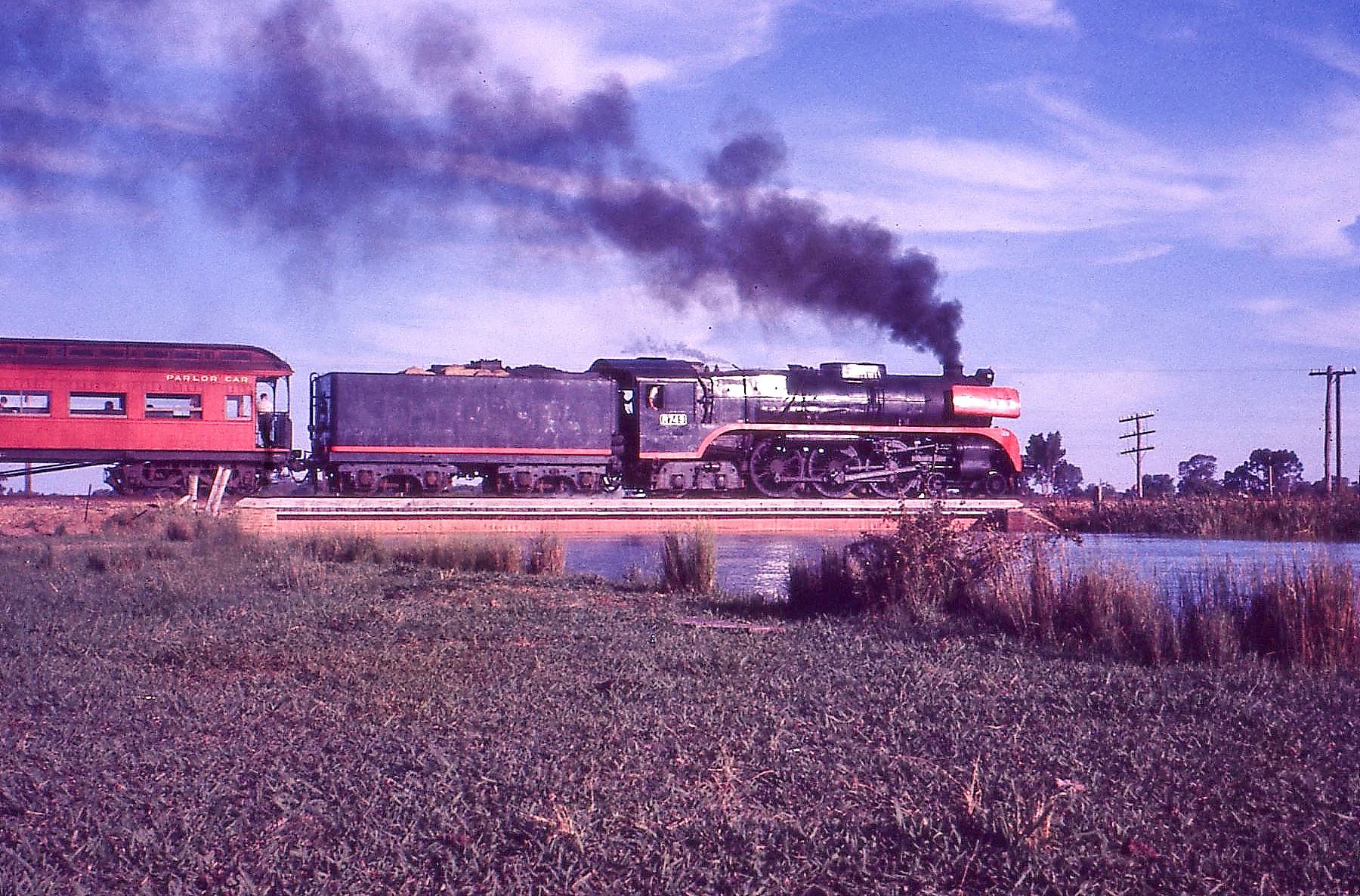 australian-railways-past-and-present-r749-runnning-a-up-special