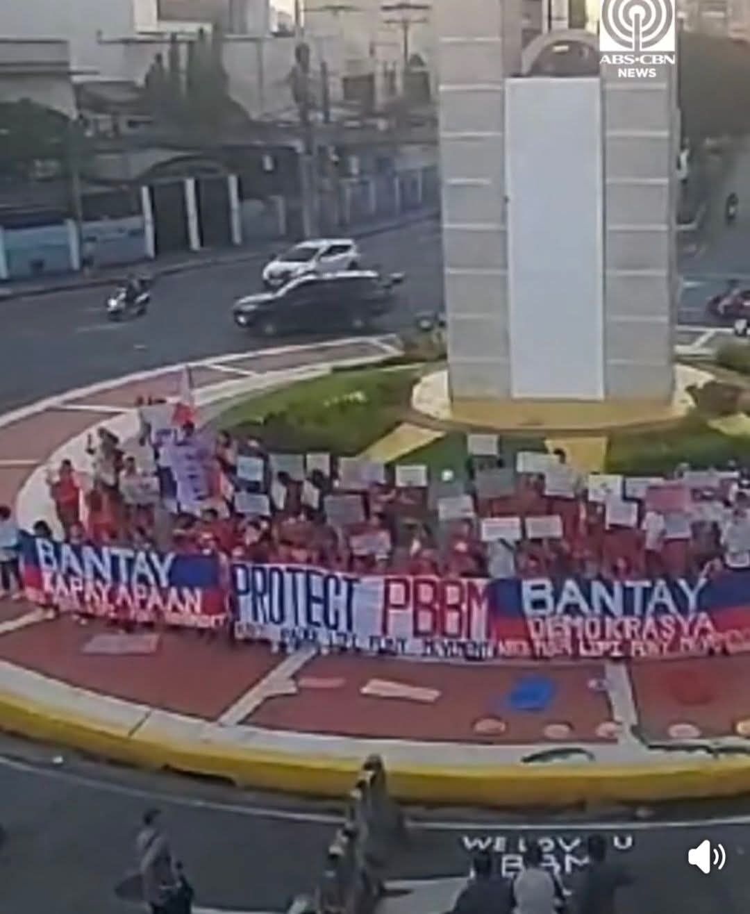 ABS-CBN - Nagsagawa ng rally ang grupong Filipinos Do Not Yield sa ...