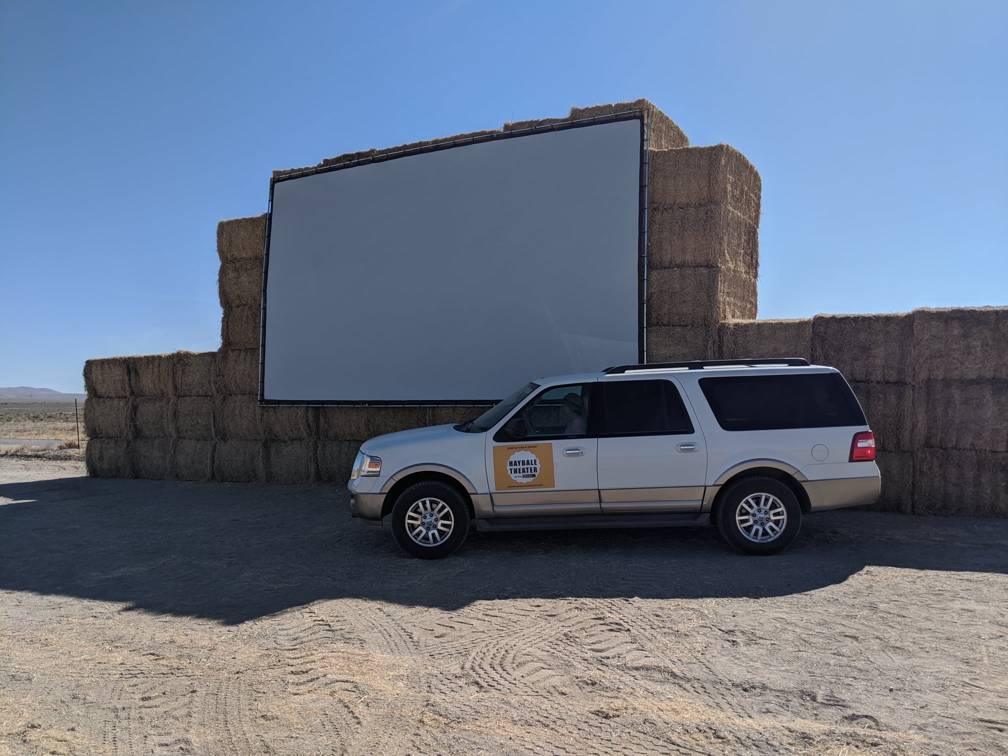 hay-bale-theater