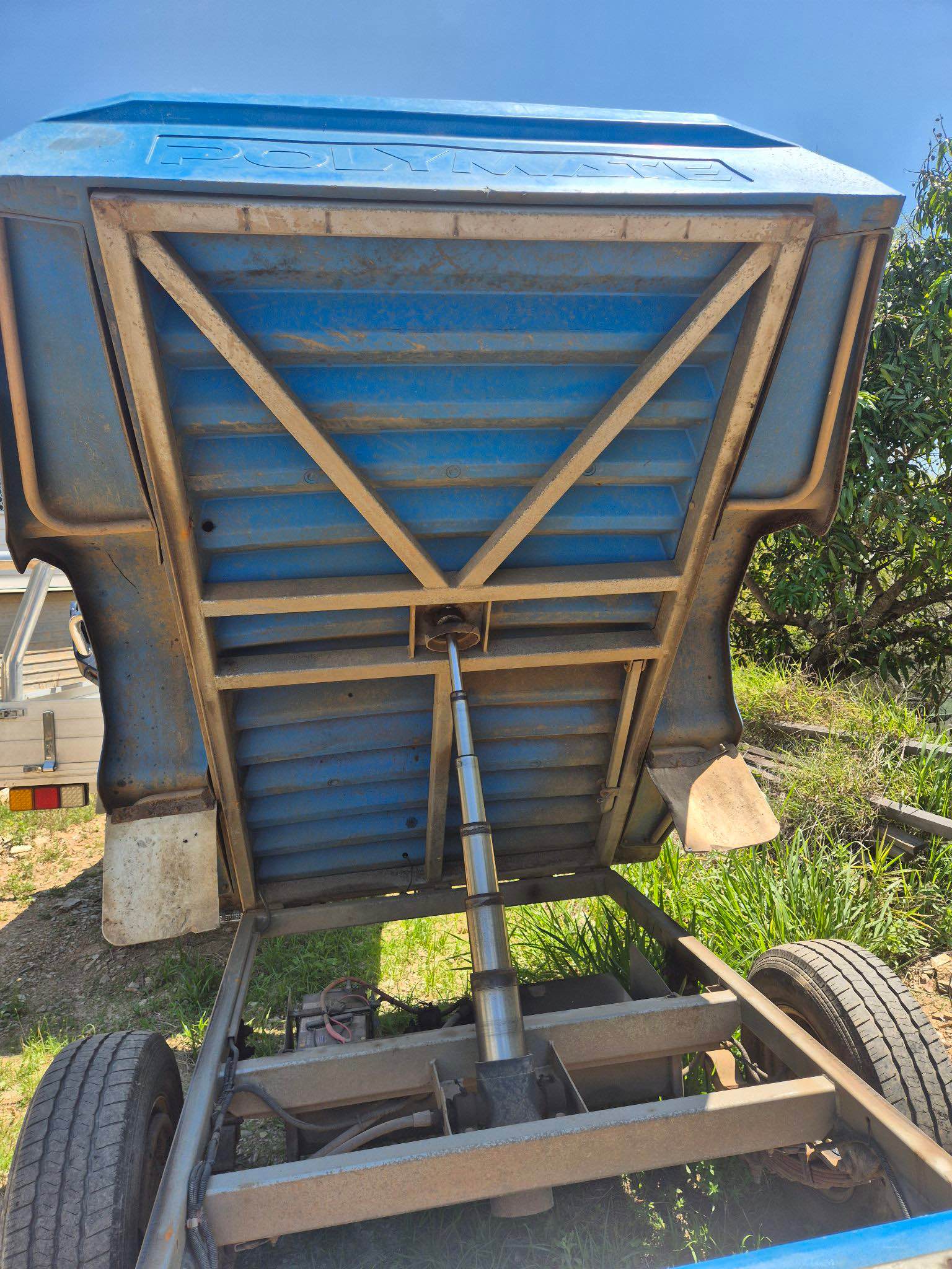 2011 Polymate Tipper trailer elec br 2 ton hydraulic tipper trailer ...