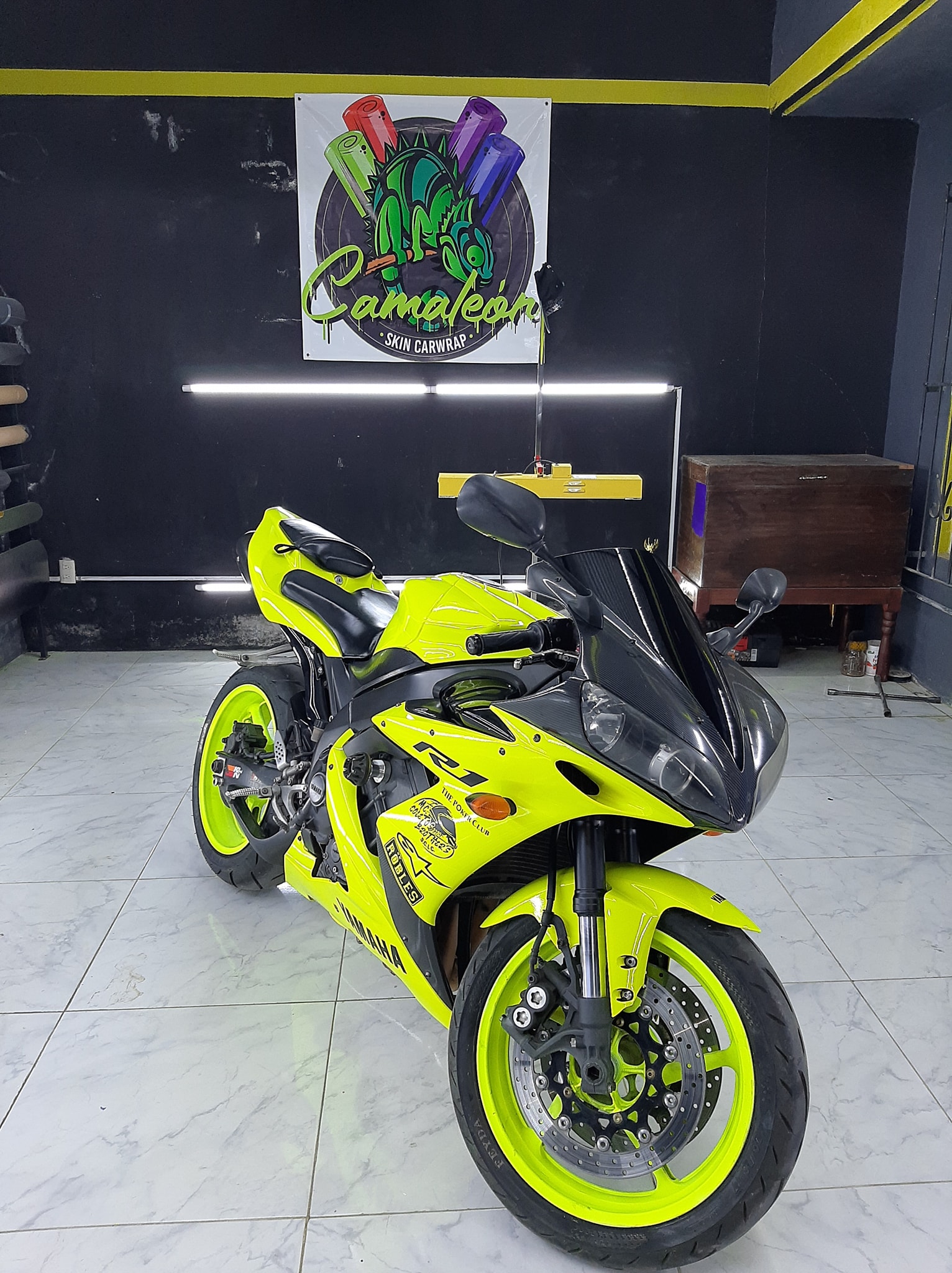🦎YAMAHA R1🦎 🔥Fullwrap color:... - Camaleon Skin car wrap | Facebook