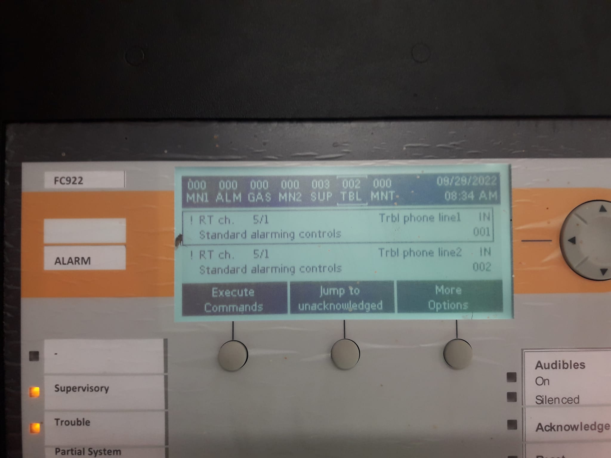 What does the alarm on a Siemens FC92x panel mean?