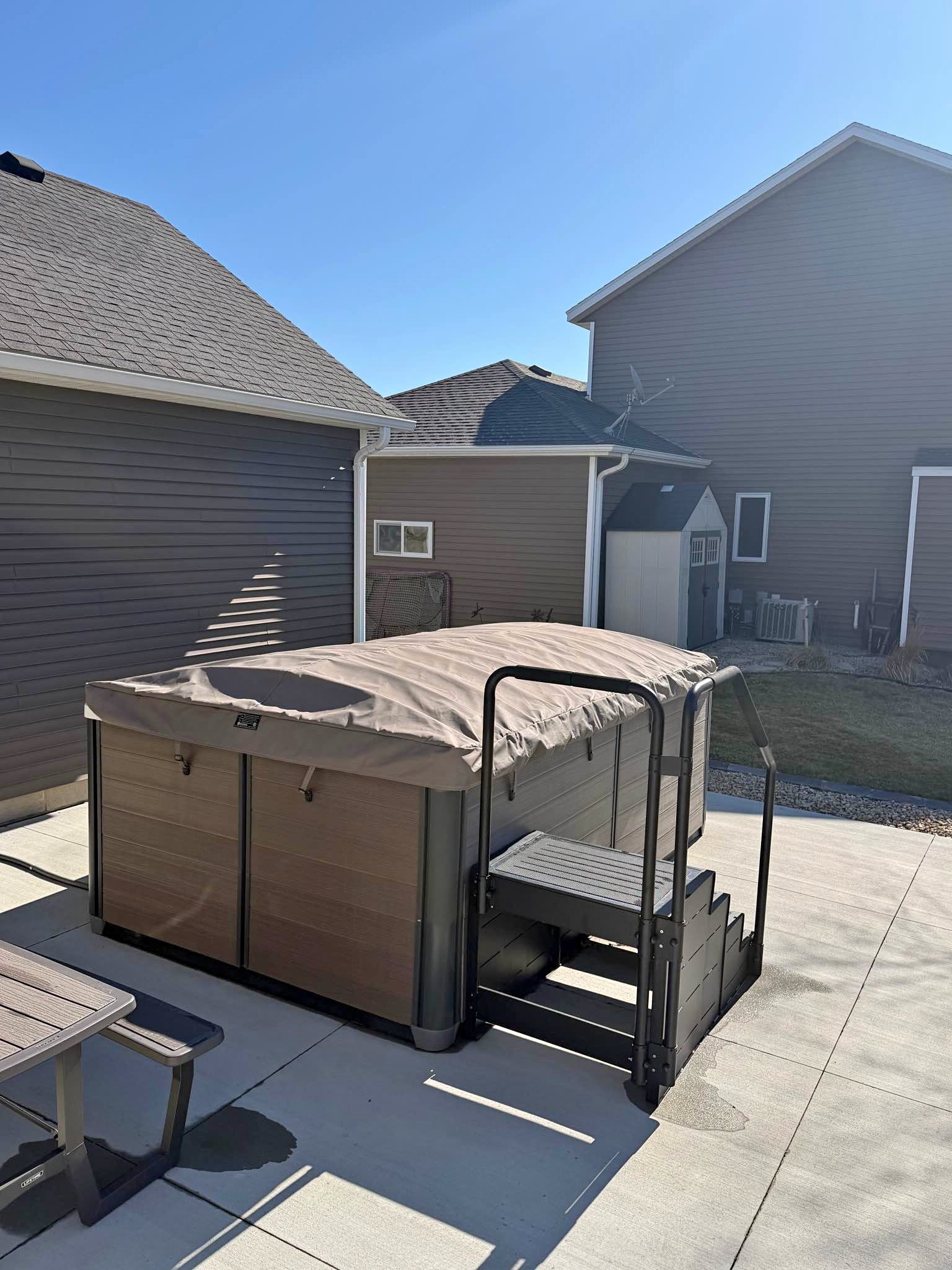 2020 Endless Pools R200 Swim Spa - Cover + Stairs included - Pools ...