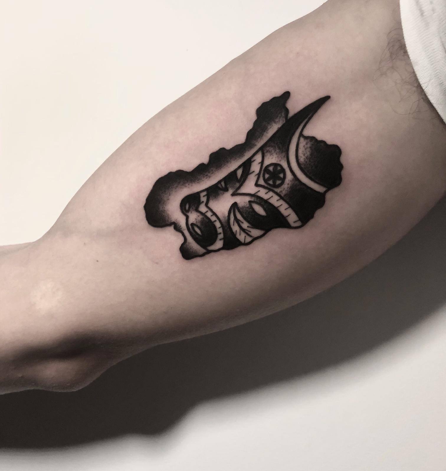 Ink - Ultima Sardegna con Maschera Boe realizzata da Salvatore Curreli Buon fine settimana da tutto lo staff di Ink Lab Per un consulto gratuito con i nostri tatuatori ci