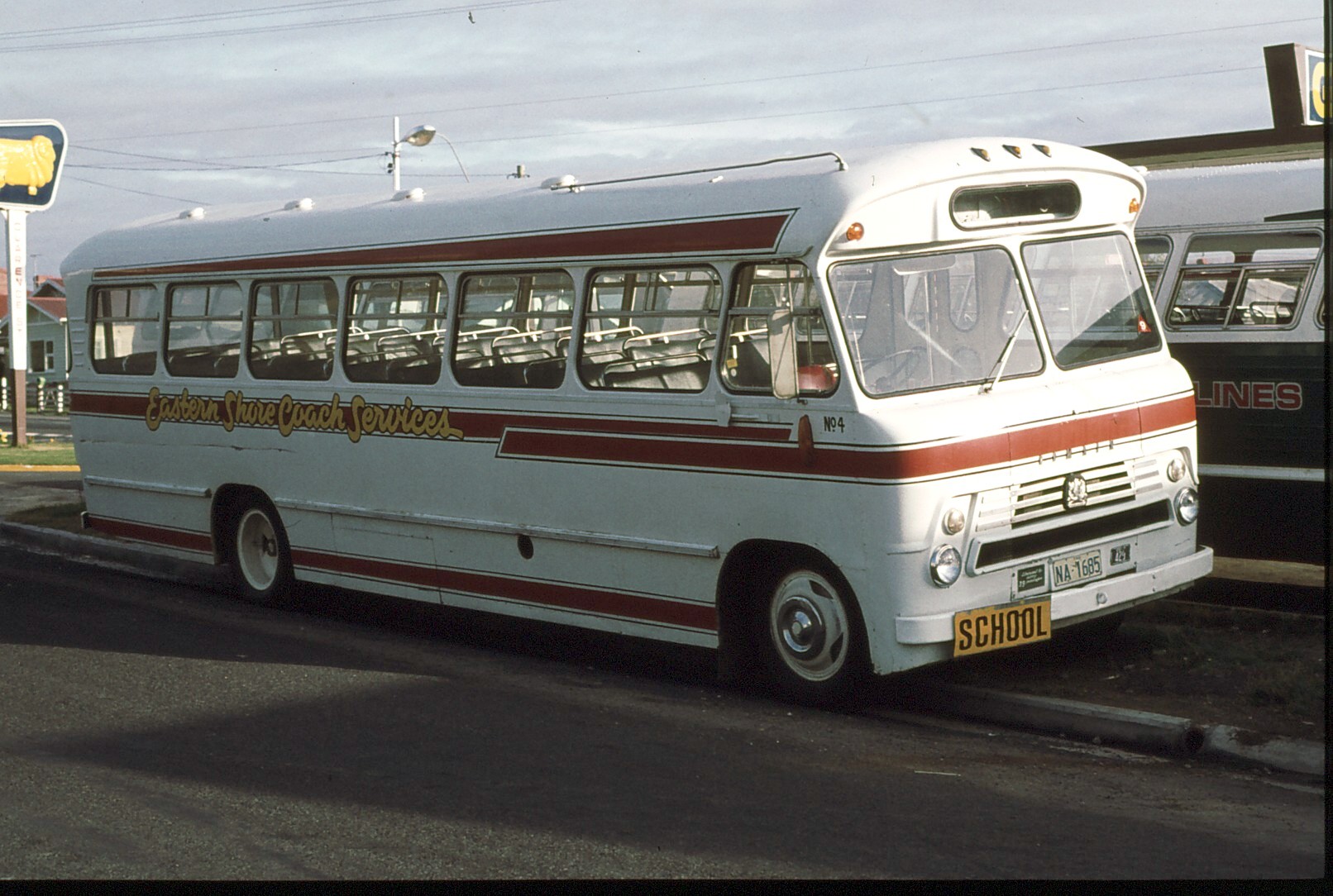 Tasmanian buses | Eastern Shore Coach Lines # 1 NA1684 Bedford SB3 ...